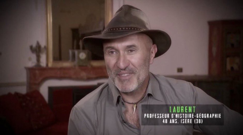 Bezelius's tweet photo. Après l homme qui murmurait à l oreille des chevaux  #KohLanta présente l homme qui sifflait à l oreille des escargots https://t.co/lLfOiiKyUr