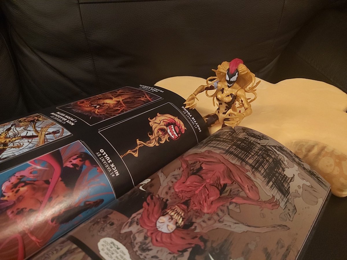 ScreamOfCarnage's tweet photo. August 28th is #ReadComicsInPublic day, so why not join in with the #ScreamCurseOfCarnage TPB? https://t.co/IzJHYypcoV