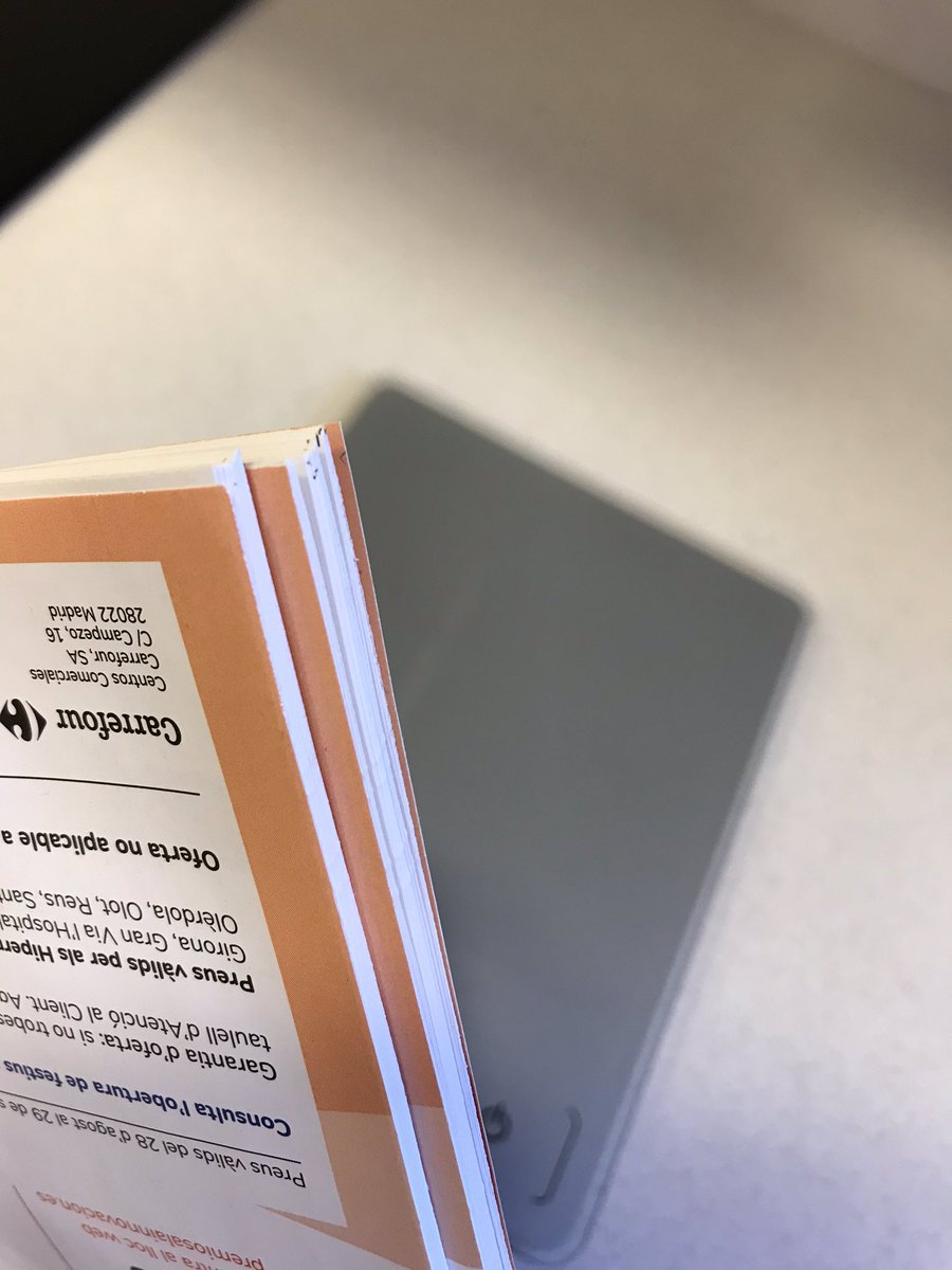 nomaspapel's tweet photo. @CRFresponde Esperamos con ansias que ese momento llegue...
Pero me temo que hoy mismo han vuelto a llegar DOS revistas IGUALES de @CarrefourES, 288g por vivienda, ¡¡¡casi 14kg solo en mi edificio!!! ¿Habéis publicado algún plan de reducción de residuos o emisiones que podamos leer? https://t.co/m2YKkj3idK