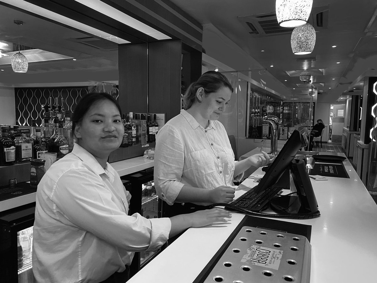 LoungeEverest's tweet photo. Meet our newest member of staff Jess on training with Prajita. https://t.co/2h338nzUwa