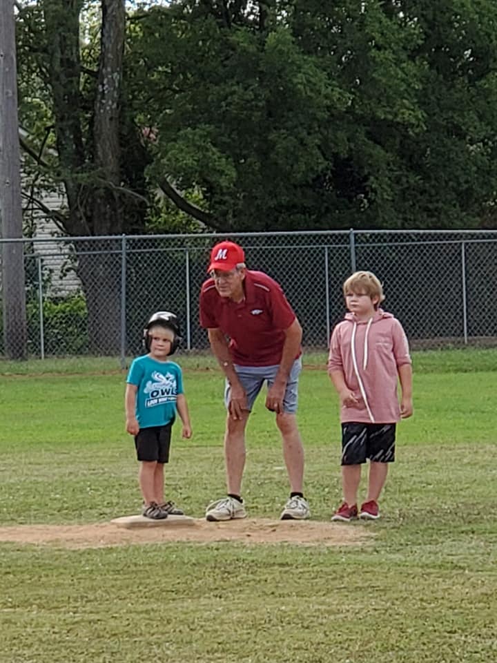 JackLadyman's tweet photo. Grandsons on second base.jpg
This item will be shared.   Enjoyed helping coach my grandson Jax along with my other grandson Brett.  What fun.  Amazing boys. https://t.co/sdxJEjtNNw