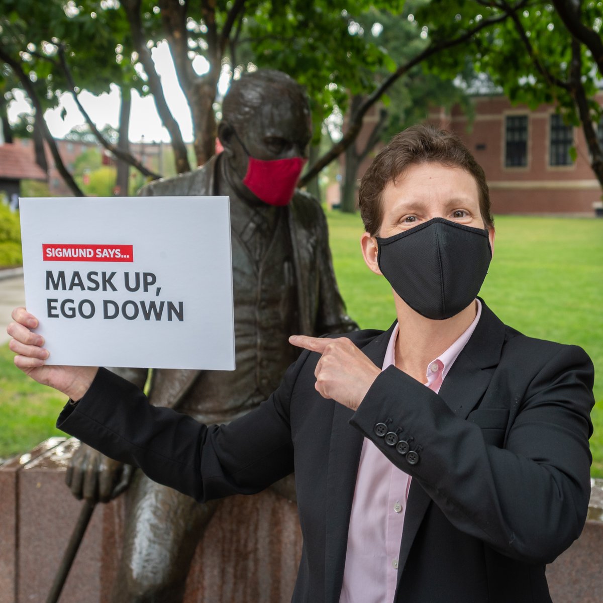 ClarkUniversity's tweet photo. Sigmund says...
#MaskUpEgoDown
#HealthyClark
#ClarkTogether
Learn more about the Healthy Clark COVID Plan: https://t.co/LvqwQNH4wv https://t.co/dVyT69JUgo
