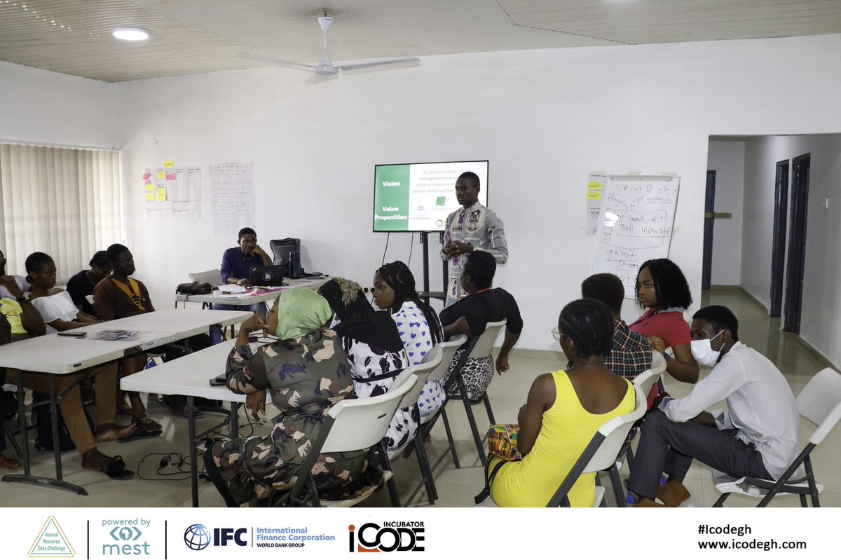 benagyit's tweet image. Yesterday and today have been great experiences in @icodeteam Incubation program for #NaturalResourceDataChallenge.  I had the opportunity to pitch on how waste value chains could be expanded to promote environmental health and economic inclusion.

#iCODEGh #MESTAfrica #NatResDat