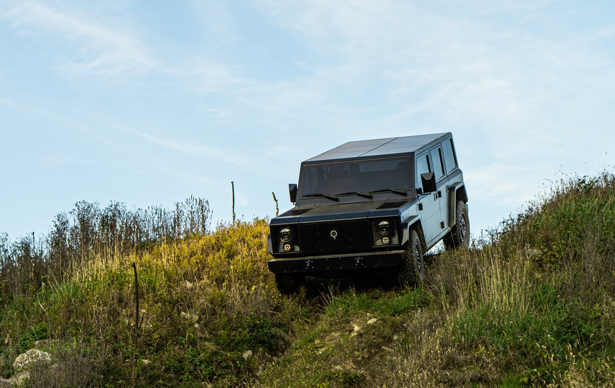 Effortless_Elec's tweet photo. A mix of classic style and modern engineering, the @bollingermotors B1 is an update on the utility vehicle. Built for adventure, the B1 is fully electric thereby also preserving the outdoors. The optional all-glass roof allows passengers to bask in the beauty nature has to offer. https://t.co/tf4war6Fye