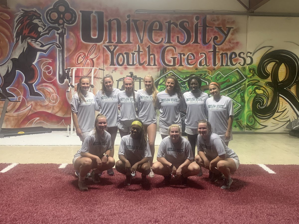 CassBarnes3's tweet photo. Definitely was a blast to have these ladies!!! 

Hands On Your Hope = 10 Push Ups.. Only the real will understand!! 

Bring back that 🏆!!

@motlowsoccer @MotlowSports https://t.co/IAiDGJx8aR