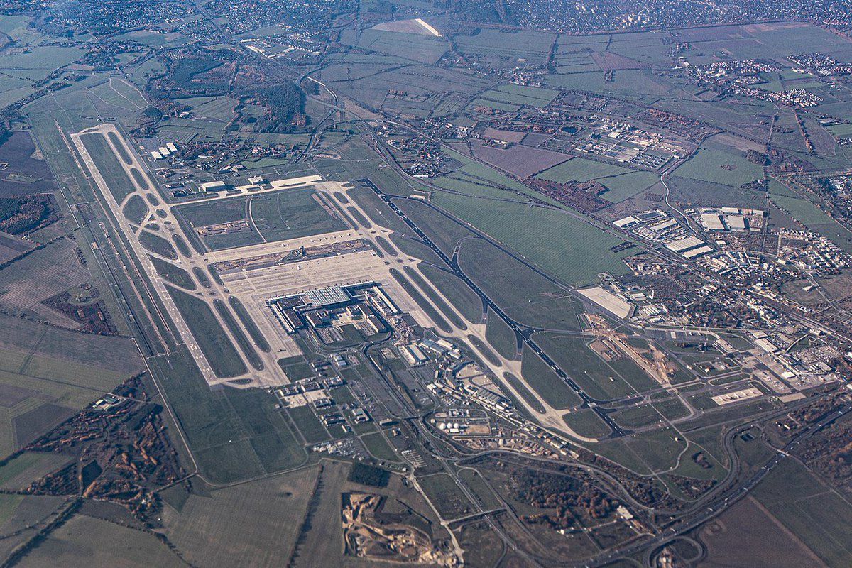 planesmatter's tweet photo. Berlin Bradenburg Airport after 9 years of delay decides to open on October 31, 2020. #berlin #planesmatter https://t.co/iPvbENyqaM