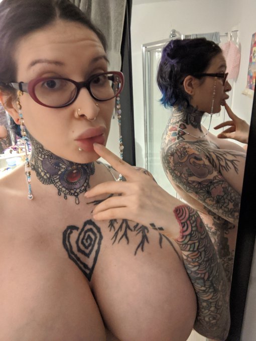 Join my https://t.co/lhPJZsWZzY for your daily dose of me! #tattoos #tattooed #tattooedgirl #bigboob<a href="/tag/sideboobs"class="tags"><span>#sideboobs</span></a><a href="/tag/tattoos"class="tags"><span>#tattoos</span></a><a href="/tag/tattooed"class="tags"><span>#tattooed</span></a><a href="/tag/plasticfantastic"class="tags"><span>#plasticfantastic</span></a>