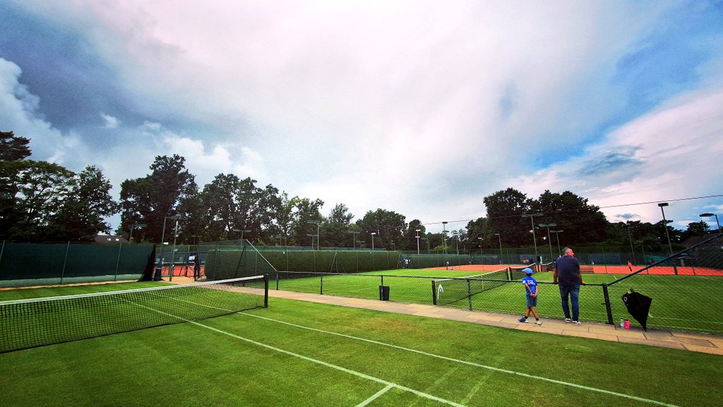 WokingLTCC's tweet image. #DramaticSkies &amp;amp; #DodgyForecast ⛈ ...but somehow we got through 90 awesome #Fast4 #Green matches at the 10U G6 matchplay event today 👏🎾 
Well done all those that took part, especially the home players competing in their first Green comp👍
