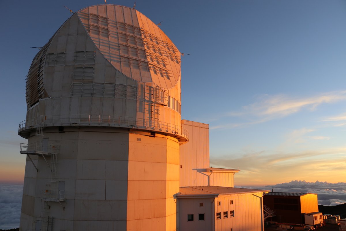 NatSolarObs's tweet photo. .
"How Three New Tools Will Revolutionize Our Understanding of the Sun" - @SmithsonianMag 
Read:  https://t.co/R2waqAAqkD
.
The @NSF's Inouye Solar Telescope "already has the scientific community revisiting their assumptions" - Dr. Rimmele (Telescope Director).  #2020SolarVision https://t.co/WnEVyIpV00