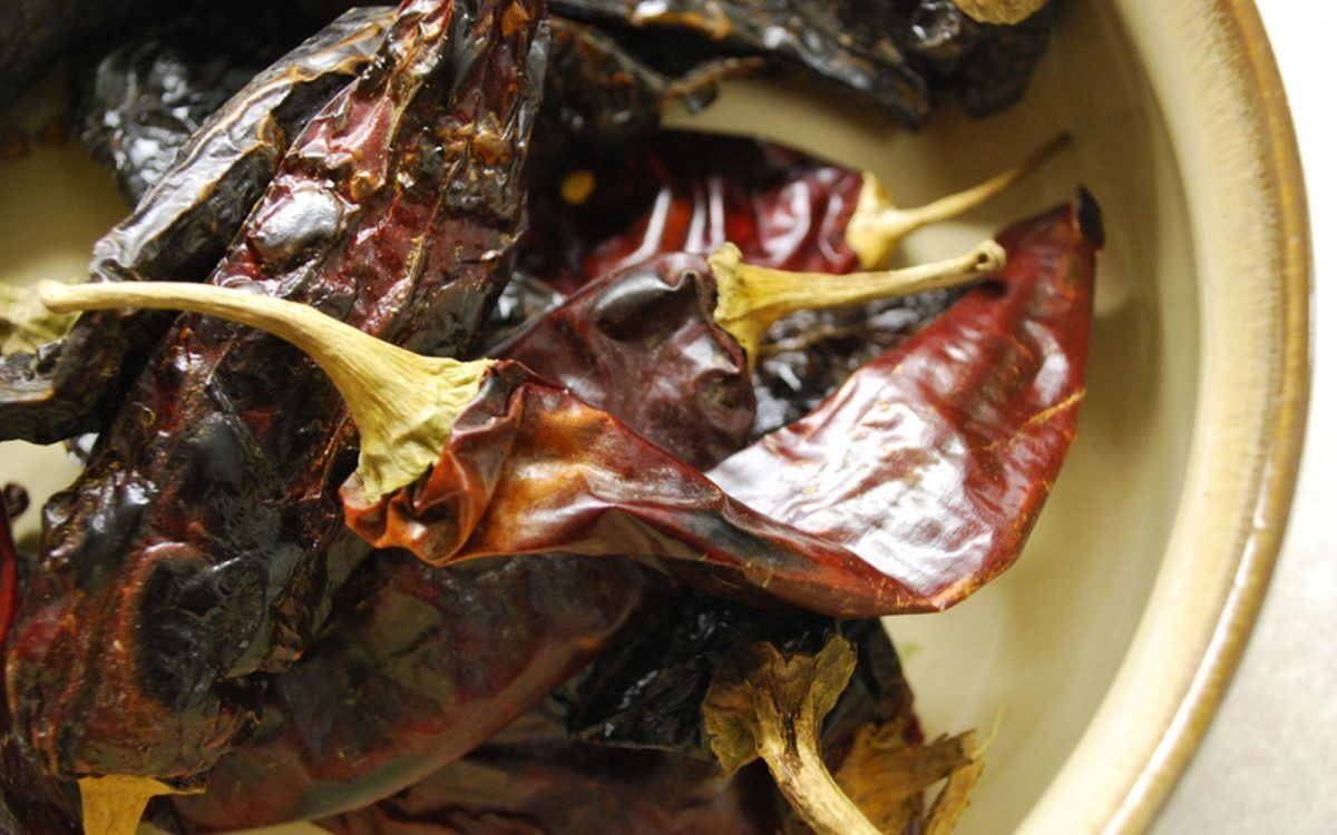 mexdesconocido's tweet image. Este chile es uno de los condimentos que ha sido usado desde la época prehispánica. Aquí un poco de su historia y #recetas para que lo disfrutes.   buff.ly/2JbZXfD