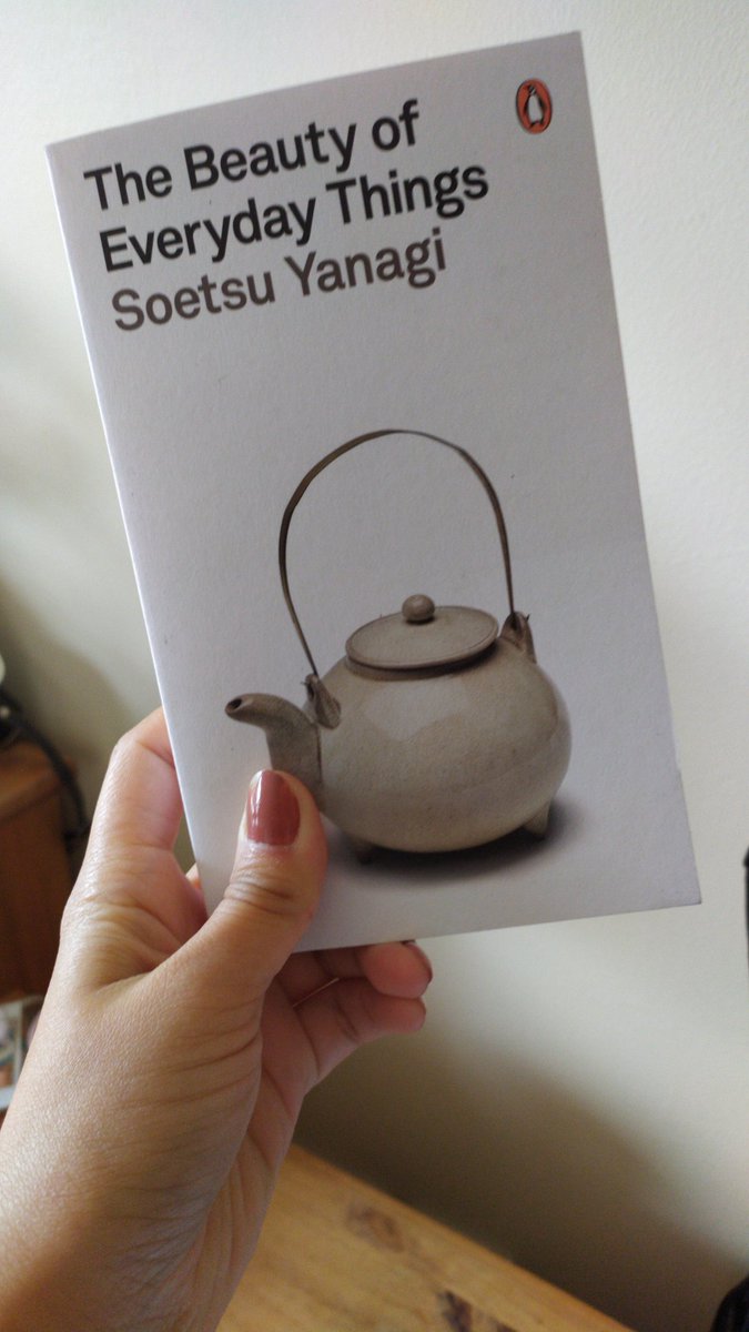 dingeeeee's tweet photo. My weekend read. Let's go 😍 #soetsuyanagi #materialculture #thebeautyofeverydaythings #ilovestuff  #notahoarder #artofdesign #folkcraft https://t.co/zSl7WxoRtn