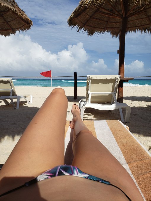 Last day in Cancun leaving tomorrow  so sad :( https://t.co/QFMKUm8cp2