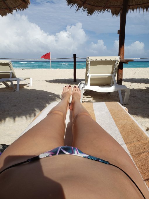 Last day in Cancun leaving tomorrow  so sad :( https://t.co/QFMKUm8cp2