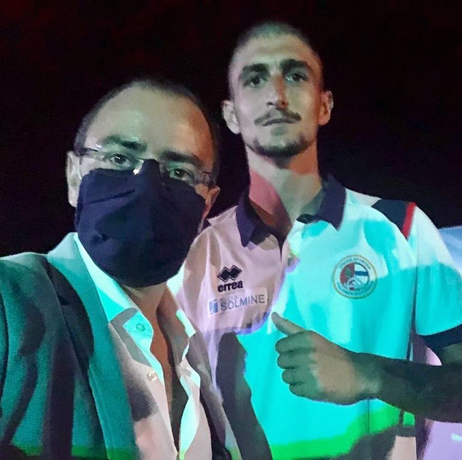 beninisindaco's tweet photo. ⚪️🔵🔴 Sostegno e gratitudine per ciò che sta facendo l’attuale società di calcio del Follonica Gavorrano sperando di poter vedere le partite di campionato a Follonica. Io farò la mia parte: l’Amministrazione c’è stata (coi fatti) e ci sarà, sempre al fianco della società. https://t.co/QwaQXQ0RF6