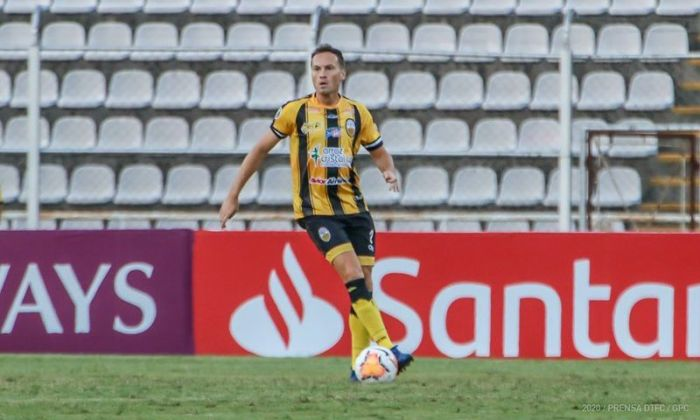 adeportivaok's tweet photo. #PorElMundo @FogliaNicolas de @DvoTachira expresó: "Acá estamos entrenando con los cuidados sanitarios que nos exigen de lunes a viernes y algunas veces los sábados con las expectativas y la incertidumbre de ver cuando se va a reiniciar el torneo porque aún no hay ninguna fecha" https://t.co/9x4bFBfih3