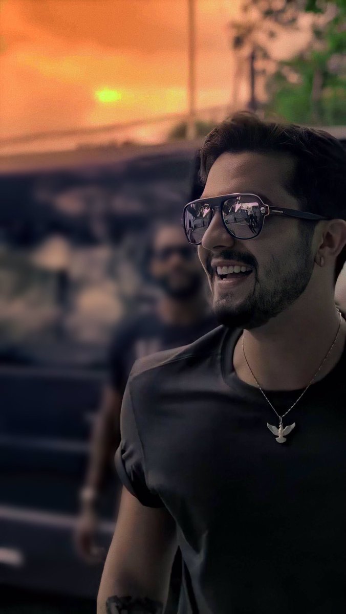 amwrdeinterior's tweet photo. • surra de sorrisos do @luansantana 🥰 
• Rt pra divulgar 
• Avisa se salvar alguma https://t.co/vt6583pOFJ