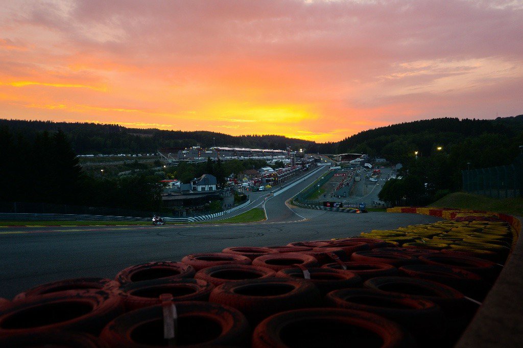 redf1gp's tweet photo. “Tramonti”
Il sole cala su #Spa-Francorchamps. Restano le ombre, i chiaroscuri, i sogni, i timori e le ambizioni.
🇧🇪 #F1 | SHOT 📸 Ph Unknown - Di #RedF1GP https://t.co/7PkPLhpS3V