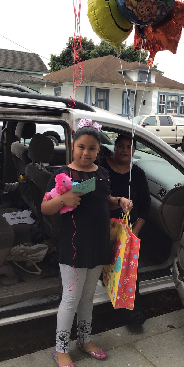 Congrats Leslie Damian, 3rd grade of <a href="/Radcliff_pvusd/">Radcliff PVUSD</a> for winning the Step by Step, Paso a Paso, Summer Reading Challenge.   #PVUSD is proud of you!
Thank you Encompass of Santa Cruz, @First5SantaCruz and <a href="/santacruzcoe/">SantaCruzCOE</a> <a href="/SCSupt/">Faris Sabbah</a> for contributing  items for these prizes!
<a href="/mlrod32/">Dr. Michelle Rodriguez</a>