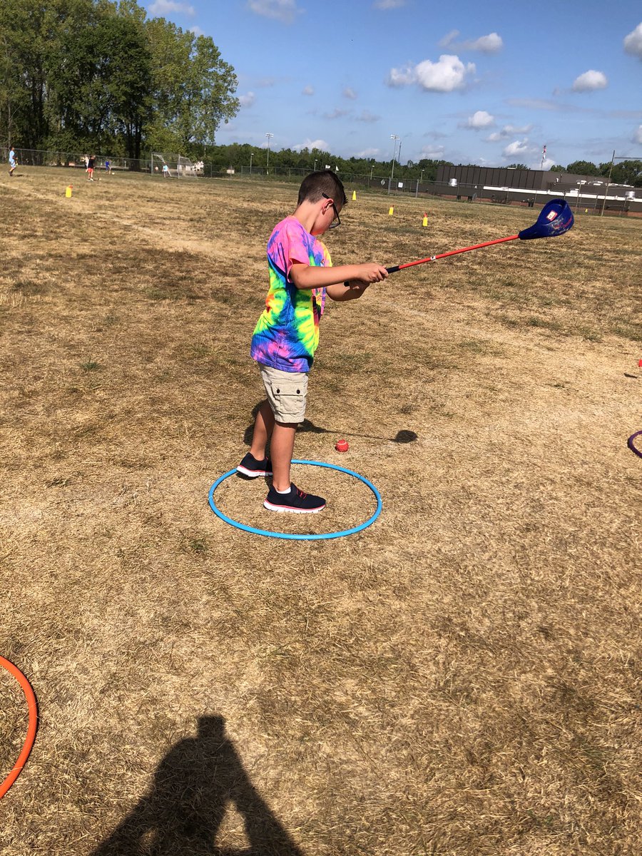 debblunk's tweet photo. We beat the heat by swinging our golf clubs this week ! #washingtonstem https://t.co/A1dgsgaDhY