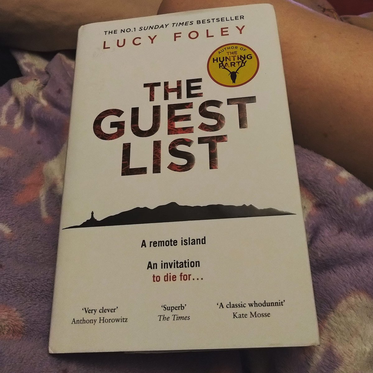 Up next #reading #book #TheGuestList #author #LucyFoley #HrperCollins #Hardback

*

Defo just one chapter, didn't sleep last night and working tomorrow, ok maybe two 🙈🤭 short chapters xxx