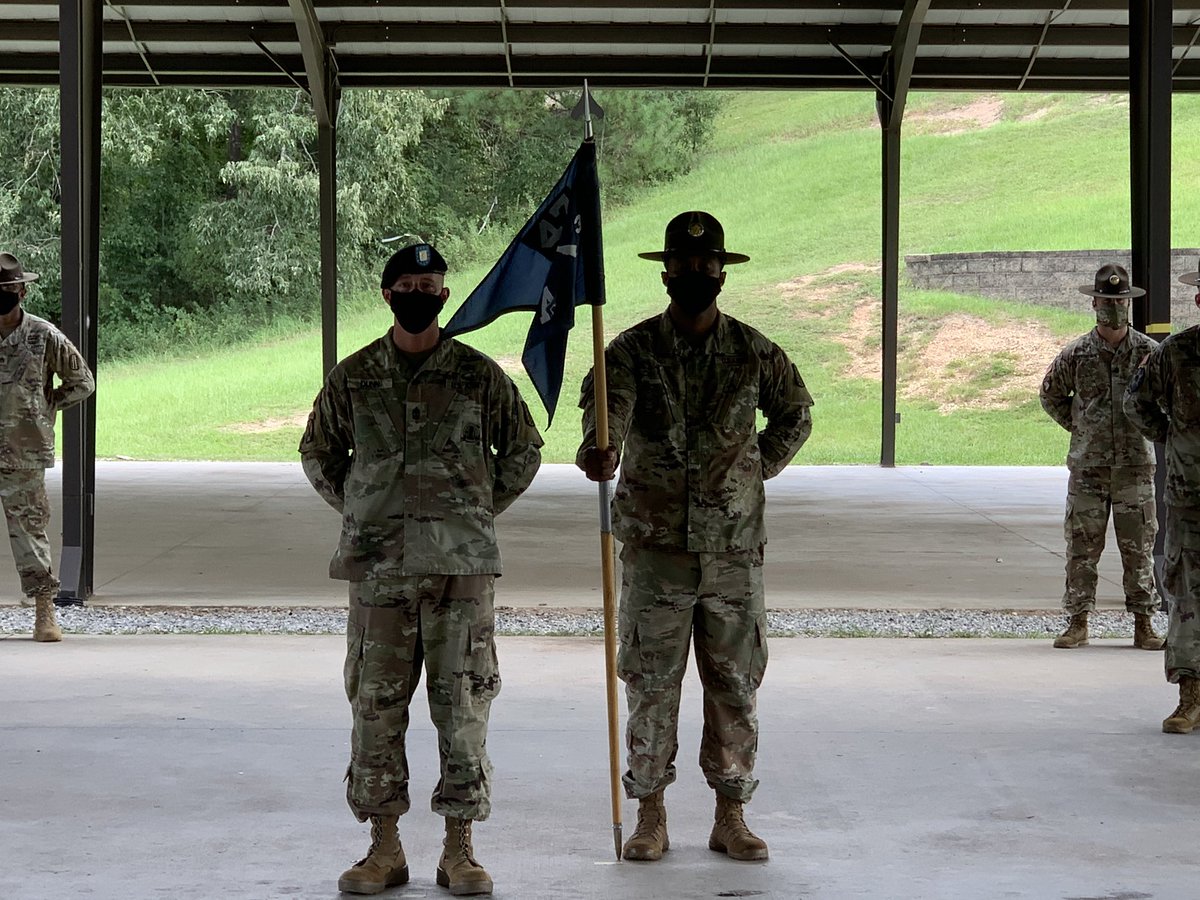 CsmPawpaw's tweet photo. Change is inevitable in the Army.. Today we said goodbye to CPT Fair and thanked him for the great job turning out awesome Infantry Soldiers from A Co 3-47, however we welcomed CPT Cattley and his wife to the Raider BN and excited to see him take A Co 3-47 to the next level. https://t.co/zXhtP8VwaQ