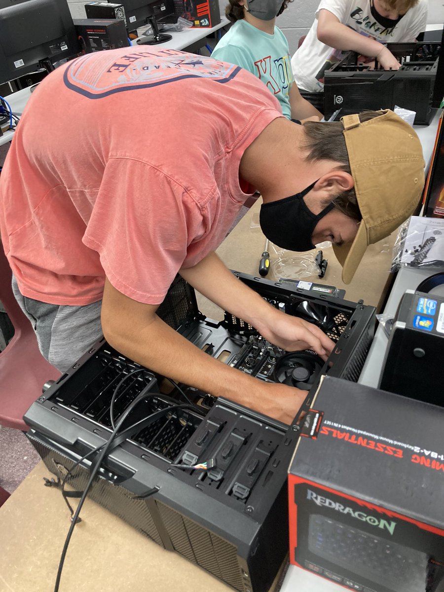 ☑️ Motherboards
☑️ Processors
☑️ Heatsinks
☑️ SSDs

The PC builds are coming along nicely!