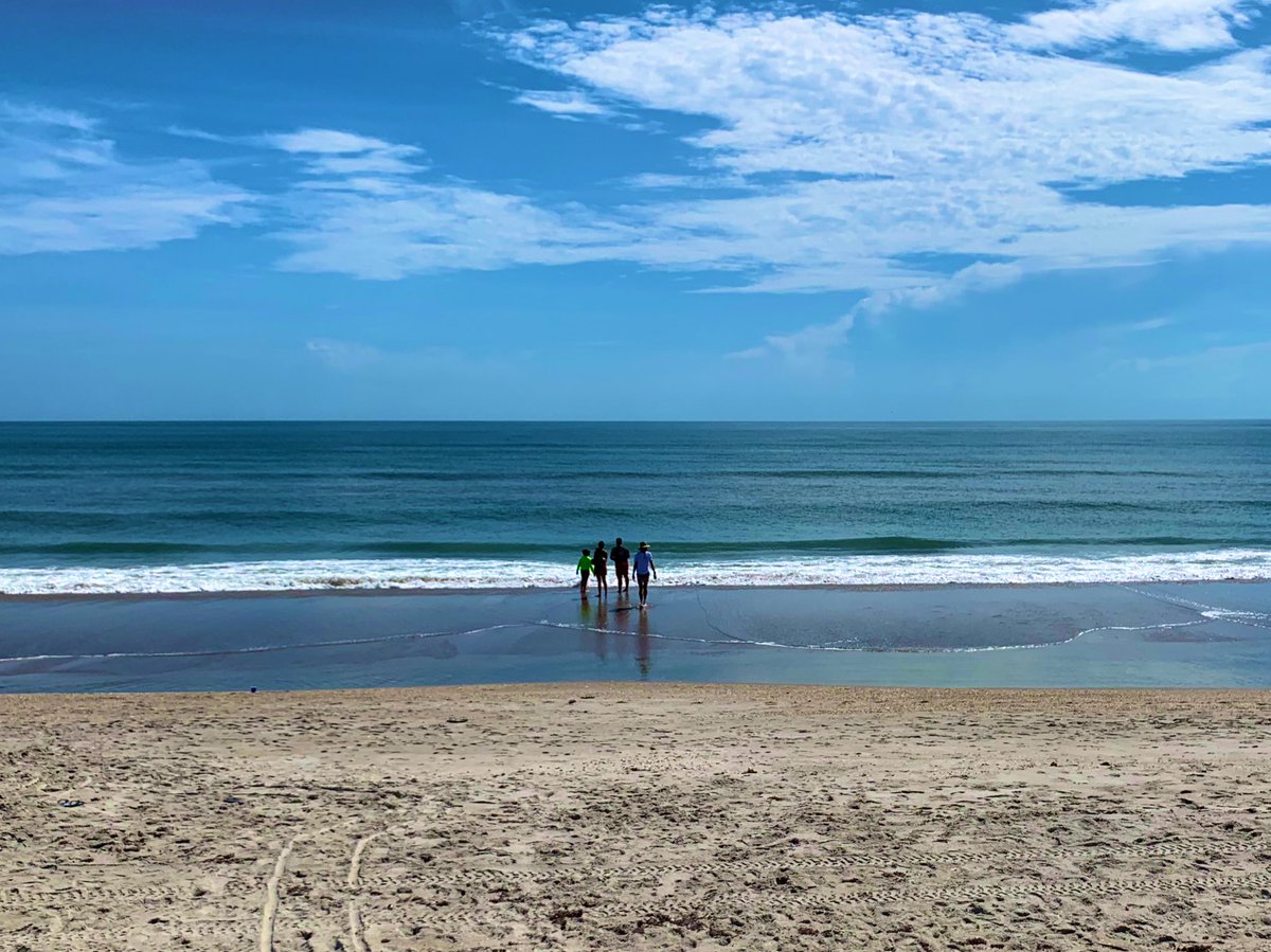 captainatv1's tweet photo. Just 2 Captains with their Dad’s on a beach, social distancing, watching dolphins in the sea and ending the summer ❤️🏖❤️! #beachtime #captains #dads #sons #family #familytime #captainatv #captainaandcaptainsysyendlesssummeradventures https://t.co/fZy9ngF2KI