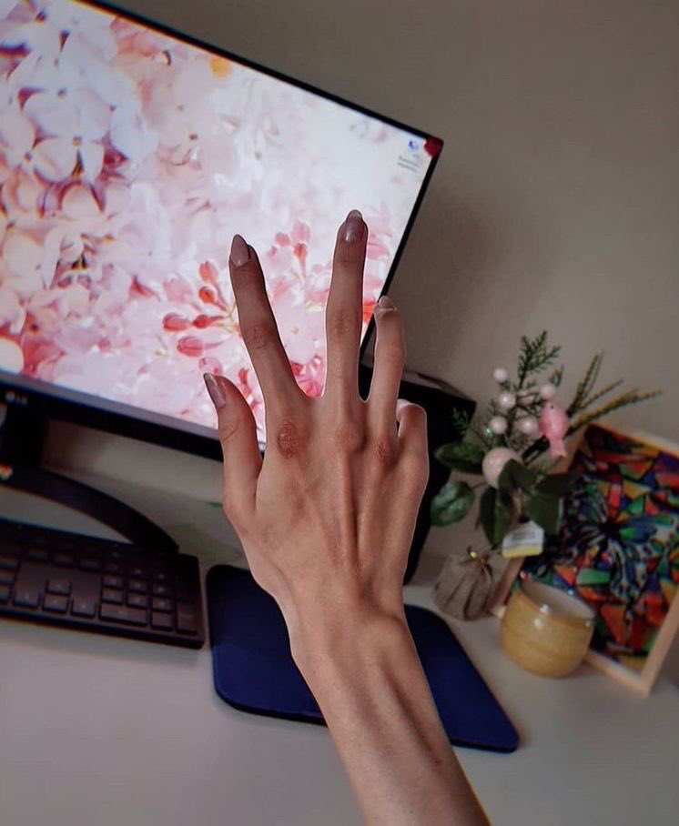 only0calories's tweet photo. ew wtf throw that greasy ass food out rn before i smack the shit outta you

#meanspo #thinspo #handspo #bonespo #proanatwt https://t.co/sAktpXMi86