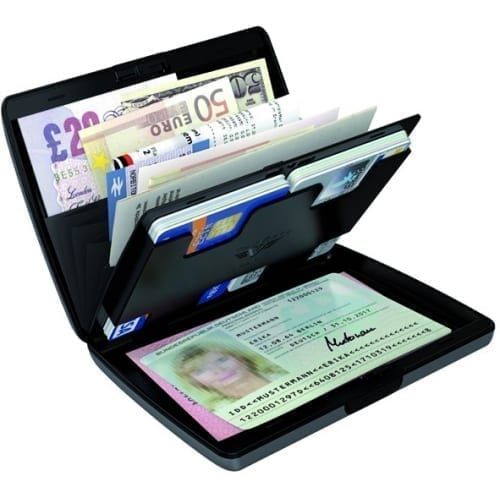 AlGhafStore's tweet image. TRU VIRTU - Papers &amp;amp; Cards - Leather Line - Croco Black | Al Ghaf Marketplace alghaf.com/product/tru-vi…