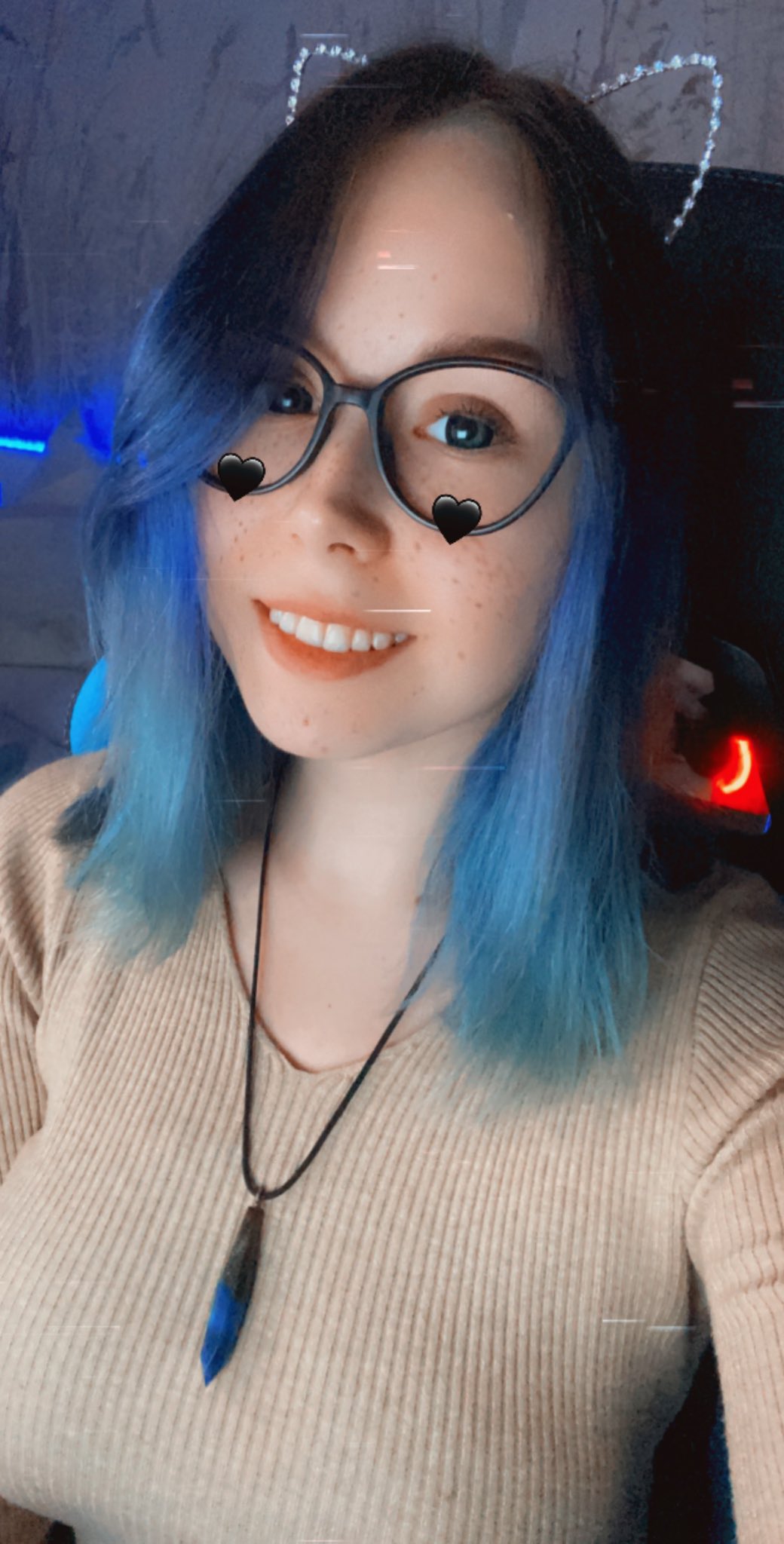 Blue Mooncat 💙 on X: Going online on @chaturbate Join by clicking  t.codG5EoZgQ40 t.co5tGbHndRI6  X