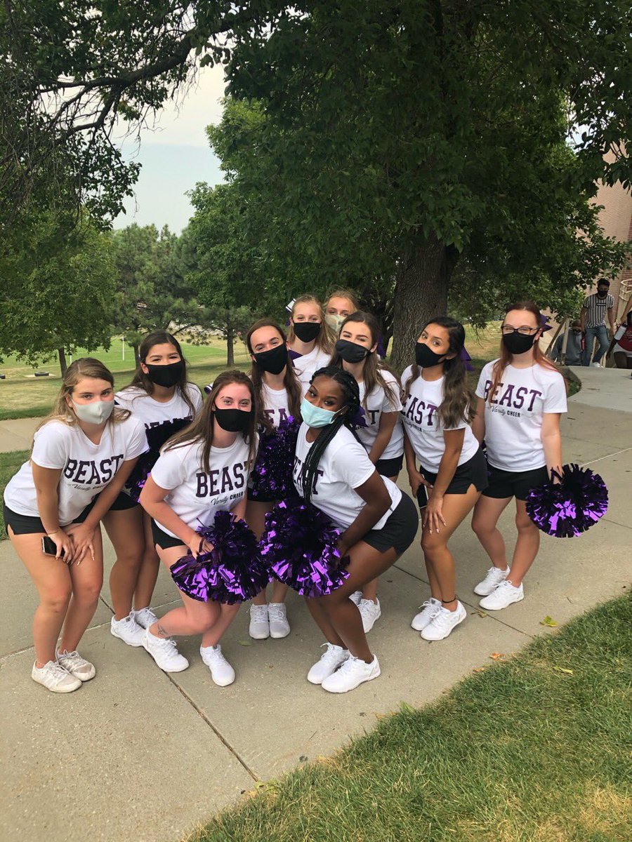 Best of luck to @BEASTFB1! We wish we could be there with you! <a href="/ChieftainNation/">Bellevue East</a>