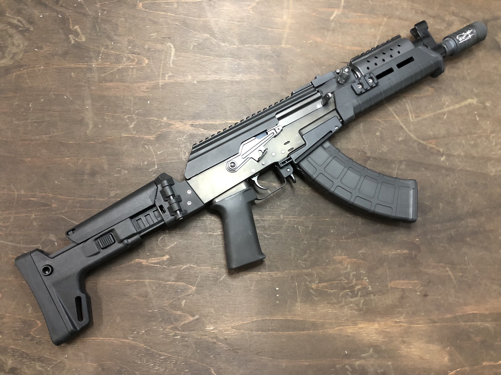 momopapa m249 on X: