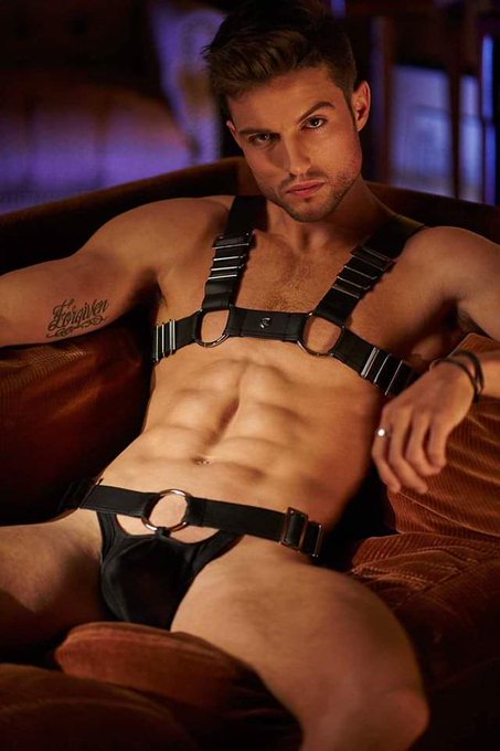 ＰＬＥＡＳＥ  ＬＩＫＥ  ＡＮＤ  ＲＴ   ＦＯＲ  ＭＯＲＥ ＰＩＣＳ https://t.co/QVTmCrm6E8