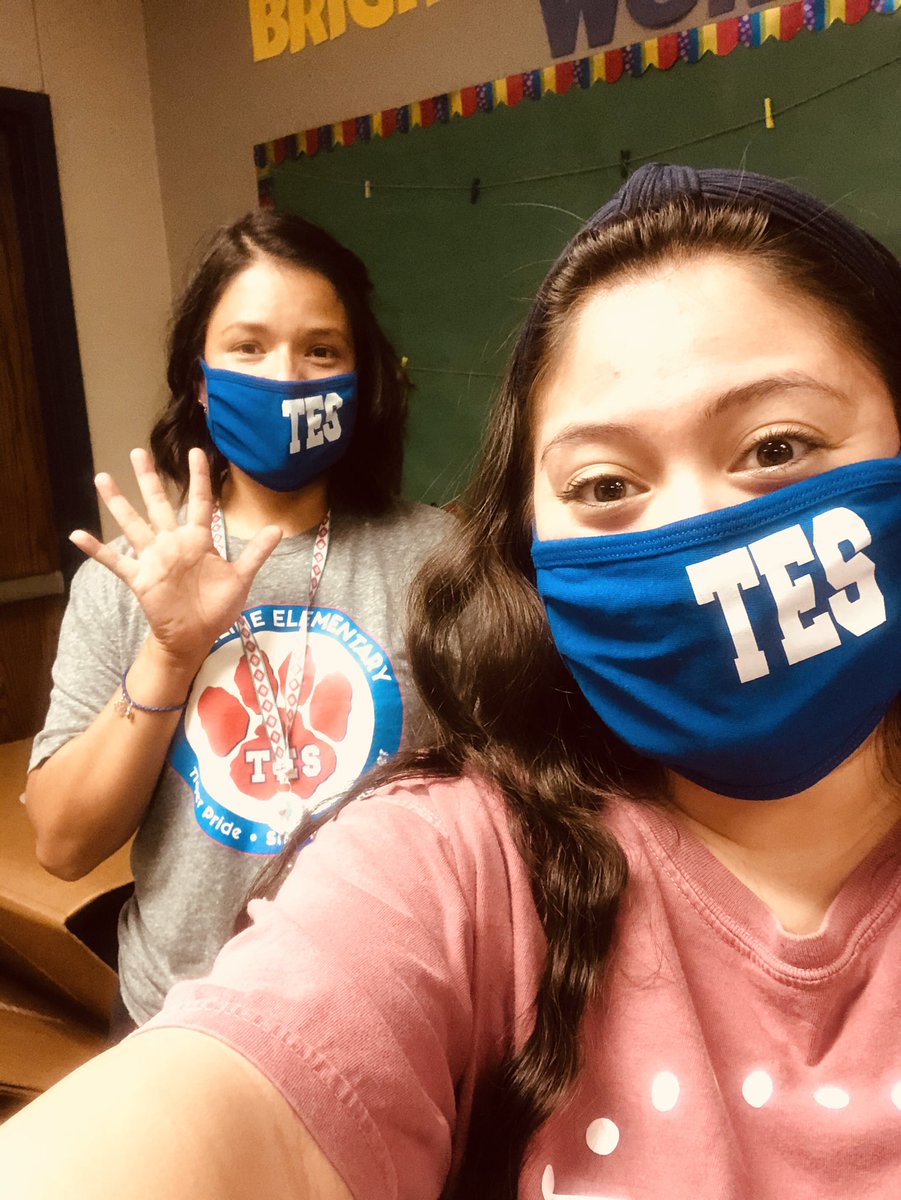 TESCharlesGalv's tweet photo. Thank you @TimberlinePTA we are loving our new masks! #StrongerTogether #TESleads https://t.co/3Eg5mvcWEN