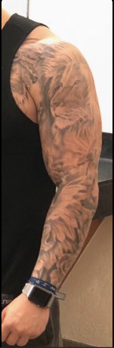 90milestattoos's tweet photo. A little before and after action !!! Do you have a tattoo that’s in need of some love !? We could hep shoot Us a Dm 🤙🏽🔥 #miami #tattoos #bestink #inked https://t.co/zKRO0lLciS