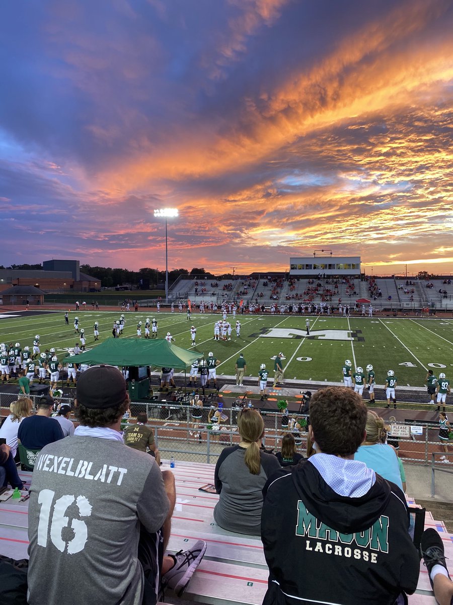 Amazing night to watch a football game.  ⁦⁦<a href="/BWexelblatt/">Brett Wexelblatt</a>⁩ ⁦<a href="/CraigWexelblatt/">Craig Wexelblatt</a>⁩