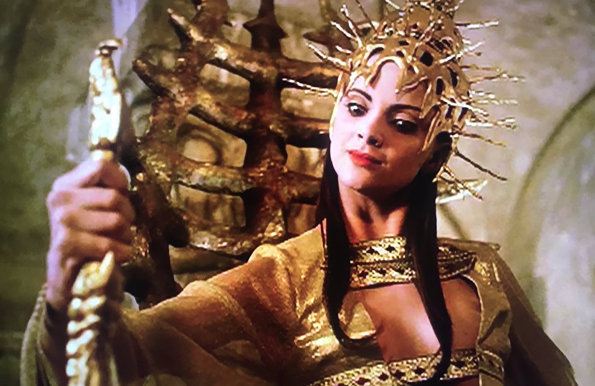 ゴッド ヘルプ ザ ガール子 スチュアート ゴードン Dagon 再見 大好きな作品だけど カラー アウト オブ スペース ヘルハザード 等のラヴクラフト作品同様に 予算がもう少しあればなと思わずにいられない 特に今作は一際チープで泣けて