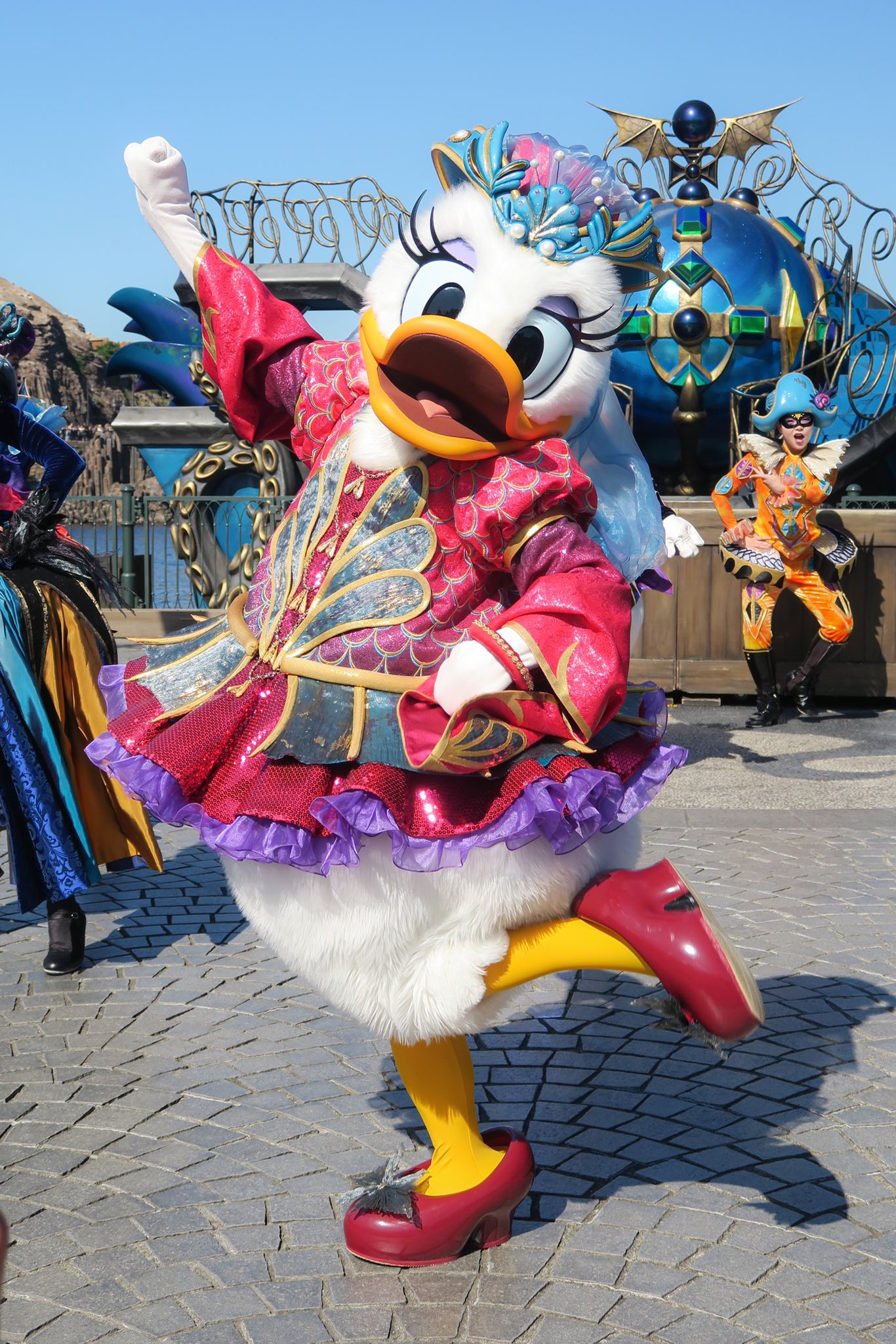 fashionably disney collection デイジー Introducing The Fabulous Daisy Duck!✨ - YouTube