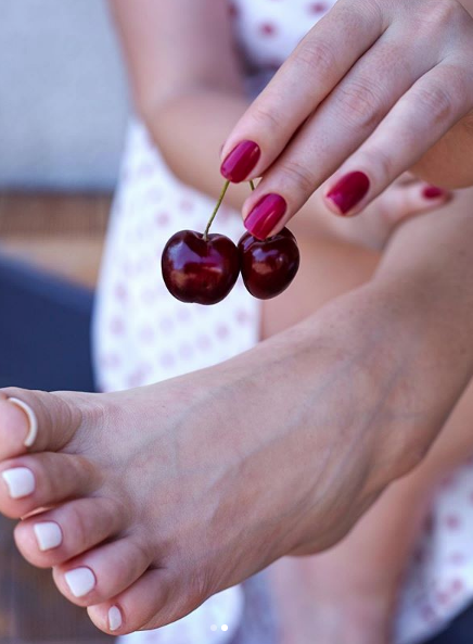 FeetAlanna's tweet photo. I'm sure I can tie a knot with my feet 😘
https://t.co/RBh2XjBQ6W https://t.co/EqSAWc00Lk