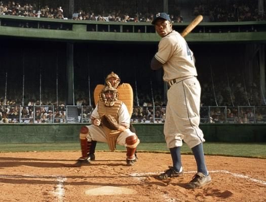 내게 채드윅 보스만은 블랙팬서 이전 최초의 아프로-아메리칸 메이저리거 재키 로빈슨을 열연한 영화 ‘42’로 기억되는데, 공교롭게도 오늘이...