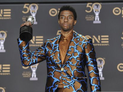 Chadwick Boseman, the star of Black Panther & many other films passed away. He was just 43. Three years ago Boseman had finally revealed an amazing story about his career. While studying at Howard University Boseman and some others applied to a theatre program at Oxford.