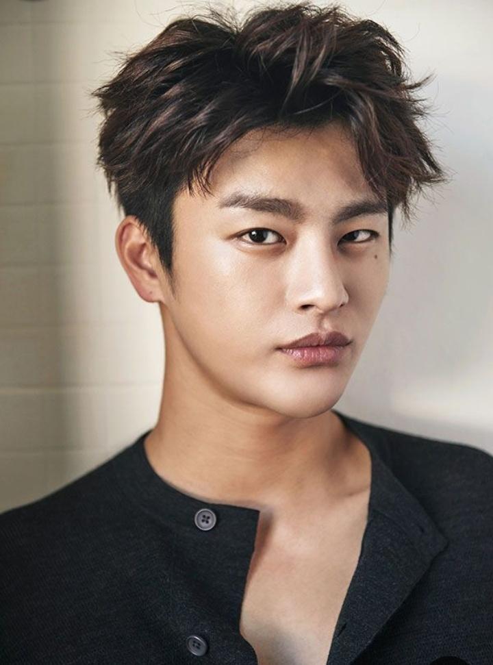  #SeoInGuk• 32 years old (Oct 23, 1987)Latest drama: The Smile Has Left Your Eyes