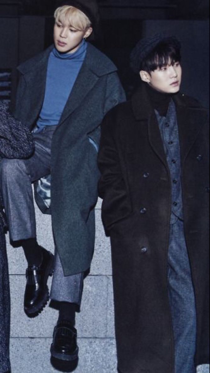 The Oliver Twist vibe is clear here. Yoongi’s suit under the long coat, especially the pattern and fabrics, plus the hat. And Jimin’s coat shape, with the trousers and shoes.Really dark concept, but a simplicity that goes well with the colours and season.