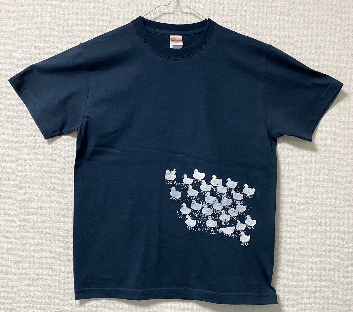 「アヒルの群れのシャツとトートできました! 」|mocaのイラスト