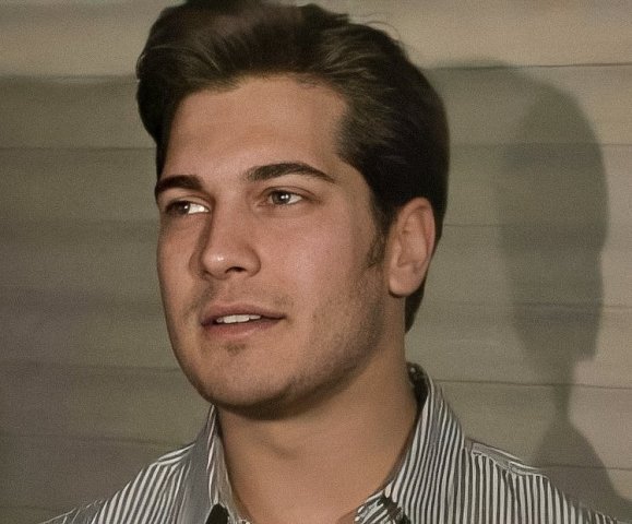 abbalcilar's tweet photo. 8 Yıldır dizilerle ilgilenip, yazıyorum.Çağatay Ulusoy henüz 4 dizi,2 Sinema filmi yaptı.Onlarca oyuncu tanıdım.Hayatımda onun gibi sevilen sanatçı tanımadım.Bu nedenle Mücadele Çıkmazı filminden sonra mutlaka bir dizisinde oynayıp.Bu sevginin karşılığı verilmeli.@cagatayulusoyy https://t.co/D86Fq60uMg
