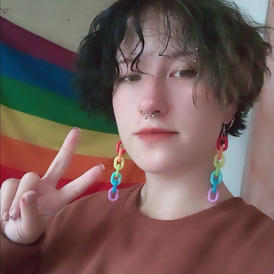 stpinkbby's tweet photo. начало карантина:        сейчас: https://t.co/9fAGYpFIDO