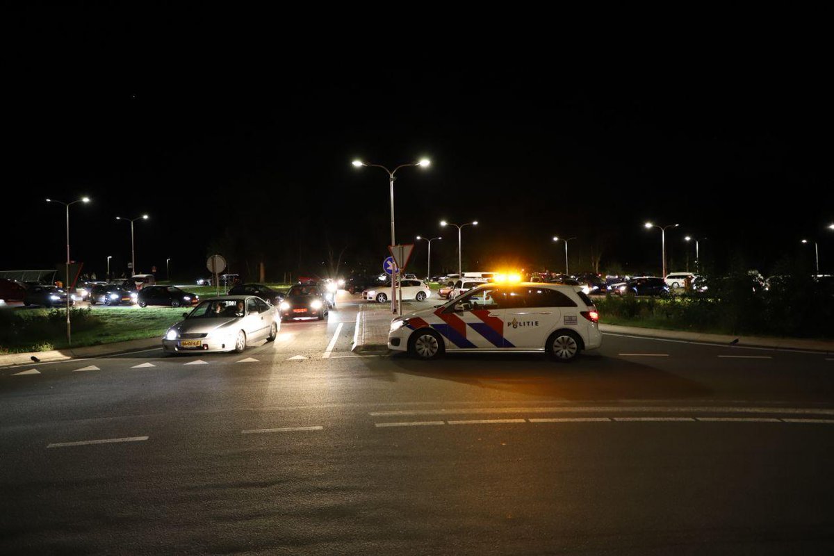 Politie komt aan bij car meeting Drachten: auto's rijden vlot weg - #Friesland -..