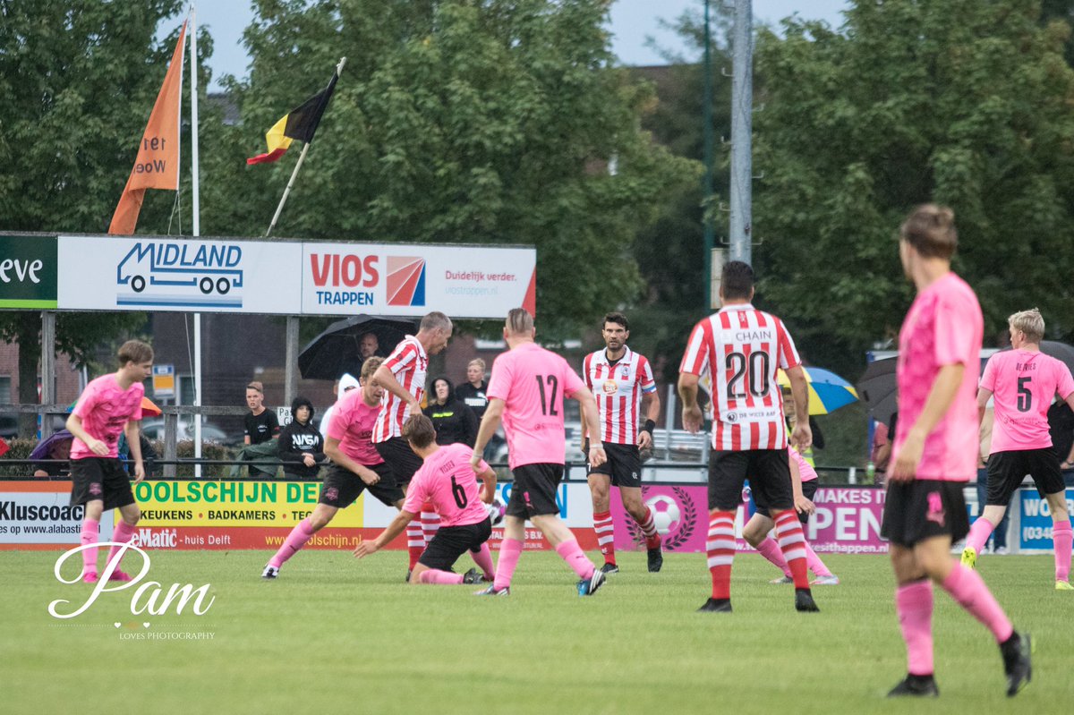 DE EREDIVISIE GAAT BIJNA GEGINNEN DUS WE TRAPPEN AF MET Creators FC - Oud Sparta 🤩 Deze gaat de geschiedenis boeken in als... Kijk zelf maar: youtu.be/E9B39x3IEZA #creatorsfc #sparta