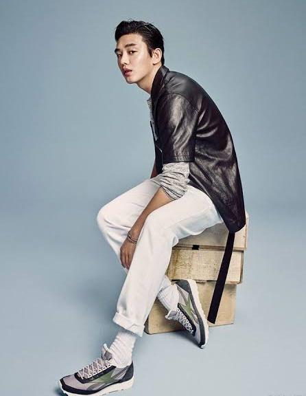  #YooAhIn• 33 years old (Oct 6, 1986)Latest drama: Alive , Chicago Typewriter