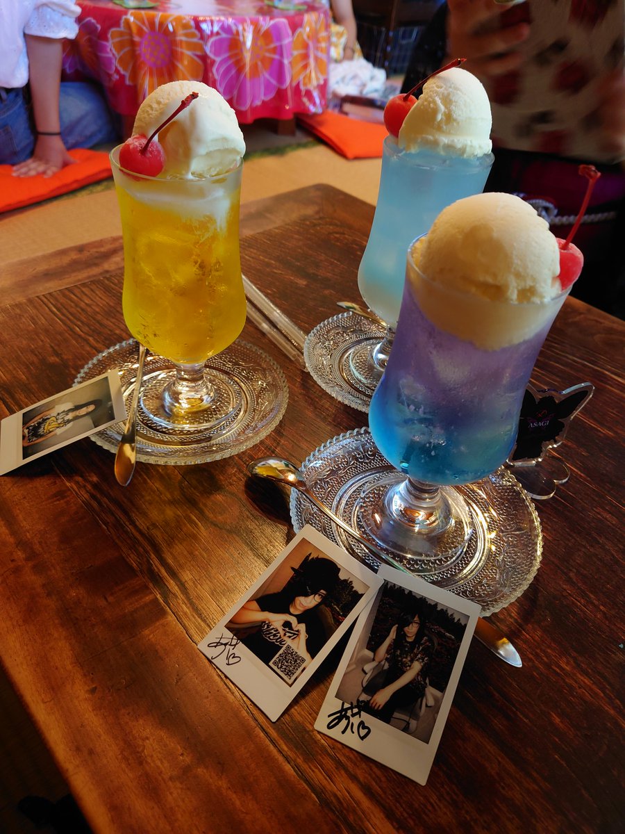 当店のクリームソーダはお好きな色でお作りしています 大抵のものには驚きません 推しの概念飲み放題 な民家カフェが気になる Togetter 当店のクリームソーダはお好きな色でお作りしています 大抵のものには驚きません 推しの概念飲み放題 な民家カフェが気になる Togetter